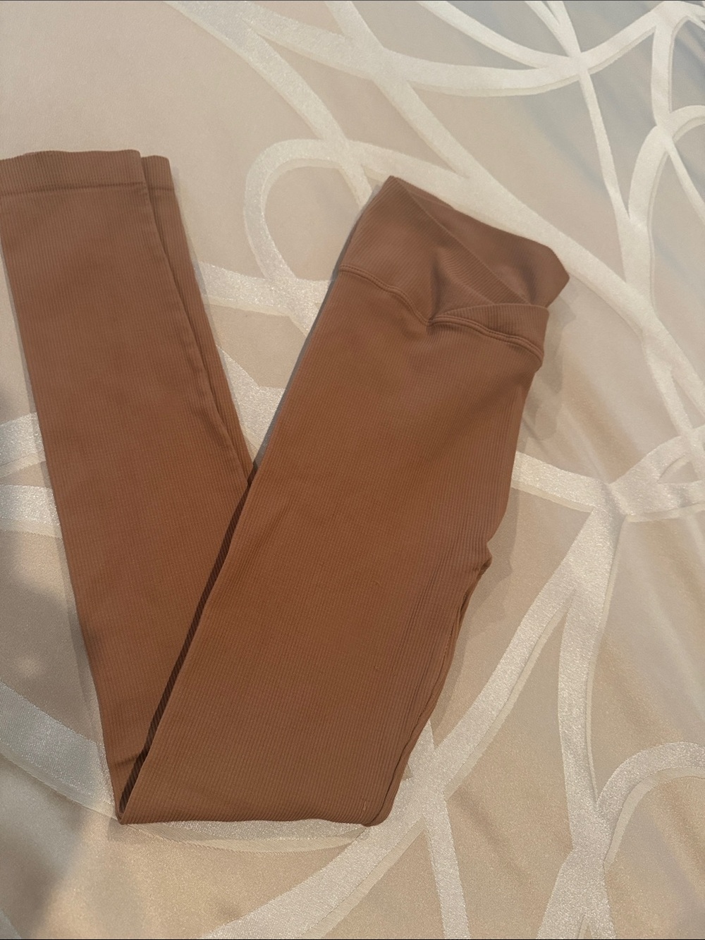 Nikibiki Brown Ribbed High-Waist Leggings